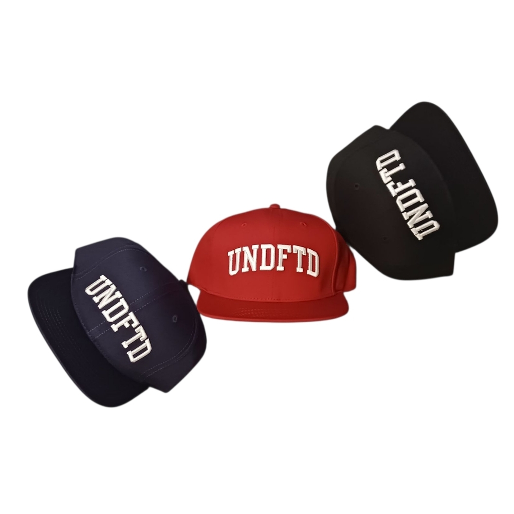 S/25 Undefeated Arch Logo Snapback Hats (NAVY/RED/BLACK)